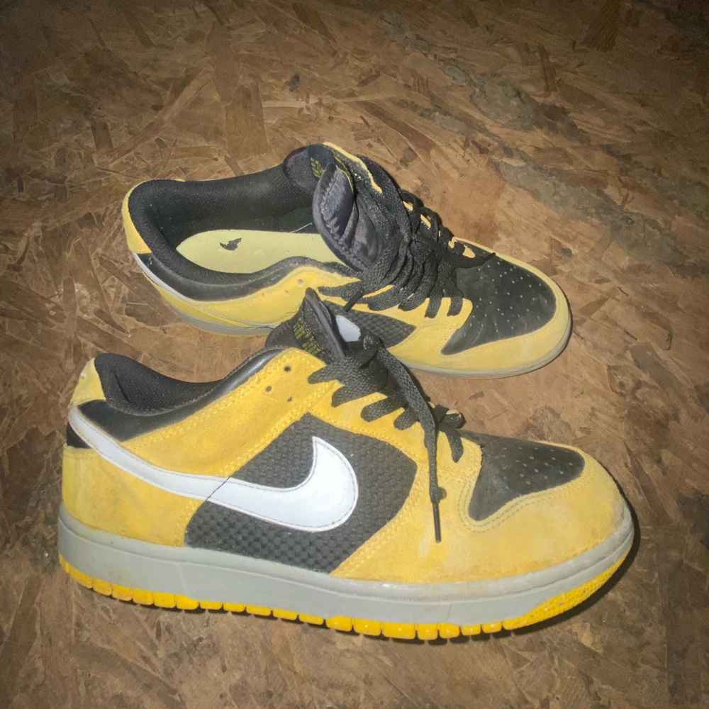 Nike Dunk Men's Yellow and Black Sneakers
